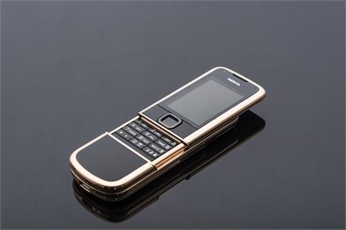 3 lí do Cuong.com.vn thành địa chỉ bán Nokia 8800 vàng hồng đáng tin