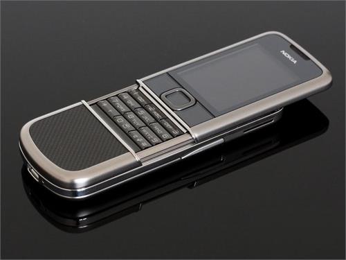 Giải đáp băn khoăn có nên lựa chọn Nokia 8800 thay vì Iphone X