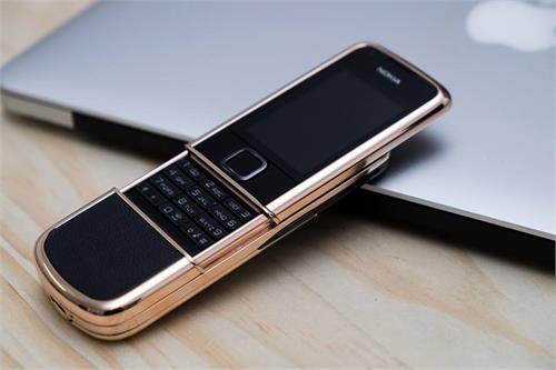 Tuyệt tác tinh hoa mang tên Nokia 8800 Vàng Hồng đính Rồng